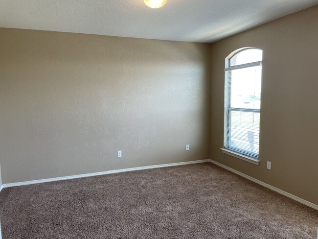 Building Photo - 12960 Cozy Cove Ave