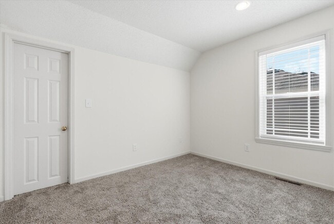 Building Photo - 417 N Village Cir