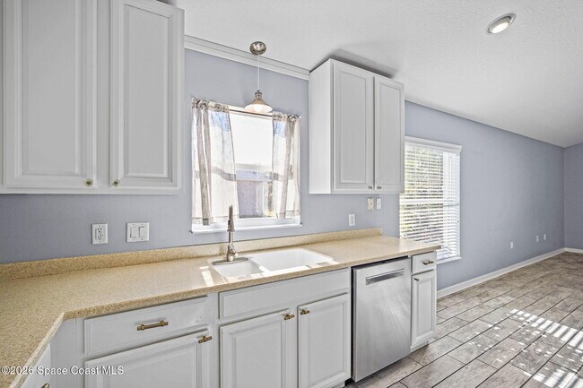 Building Photo - 3625 Fodder Dr