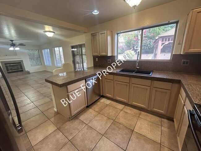 Building Photo - 5257 W Bobwhite Way