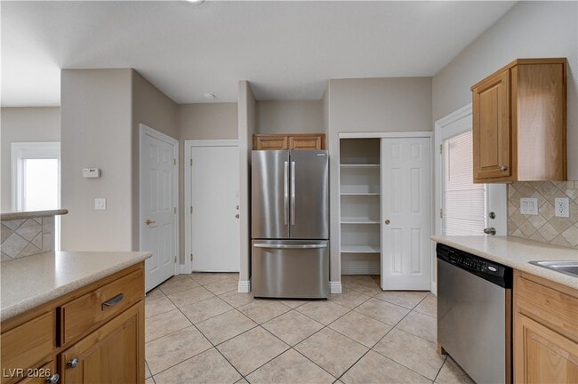 Building Photo - 9004 Snowtrack Ave