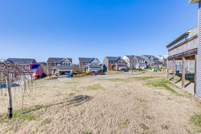 Building Photo - 2704 Orleans Dr