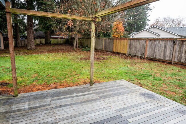 Building Photo - 13702 14th Ave S