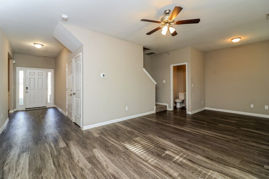 Building Photo - 97 Moss Way