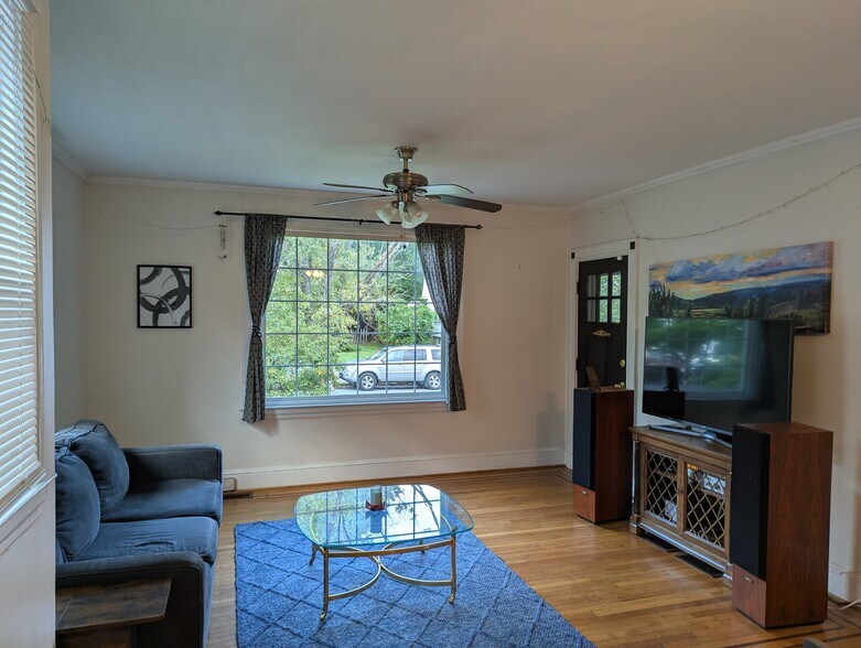 Building Photo - 2735 Kildaire Dr