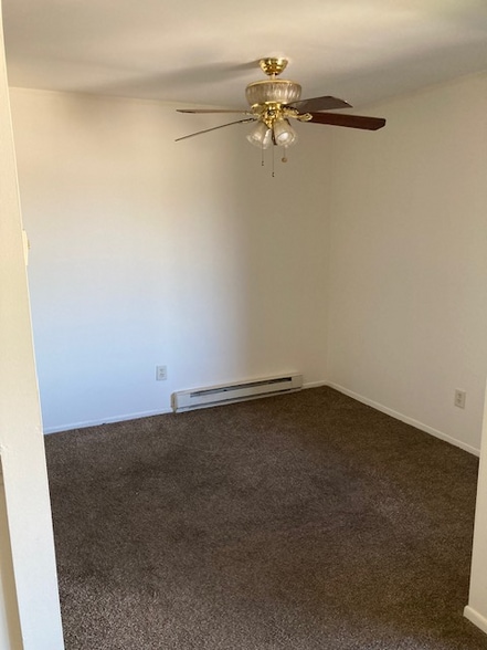 Building Photo - 21761 Hillside Dr