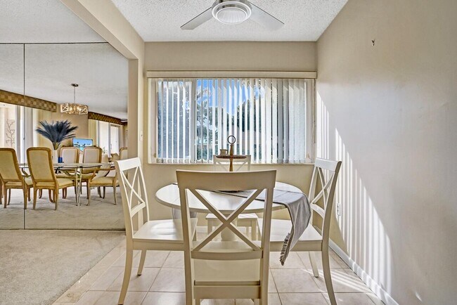 Building Photo - 107 Half Moon Cir