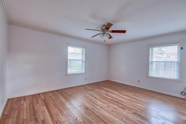 Building Photo - 4710 Willowbend Blvd