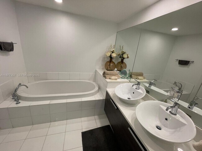 Building Photo - 2950 NE 188th St