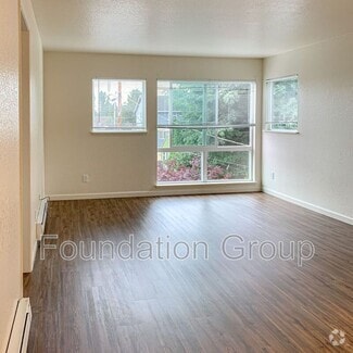 Building Photo - 922 N 104th St
