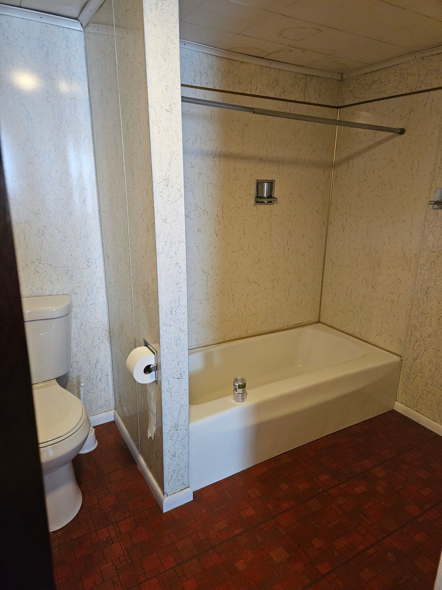 2nd floor bathroom - 13 Williams Ln