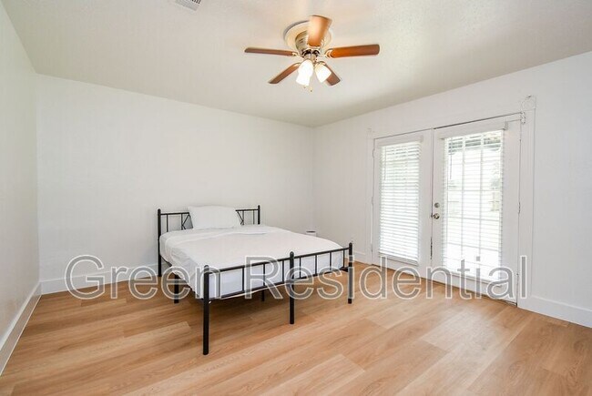 Building Photo - 4947 Cheena Dr