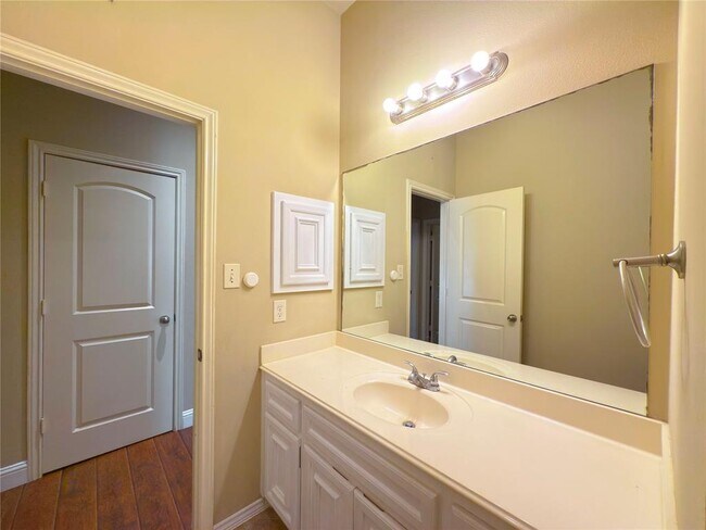 Building Photo - 11007 Witherspoon Dr