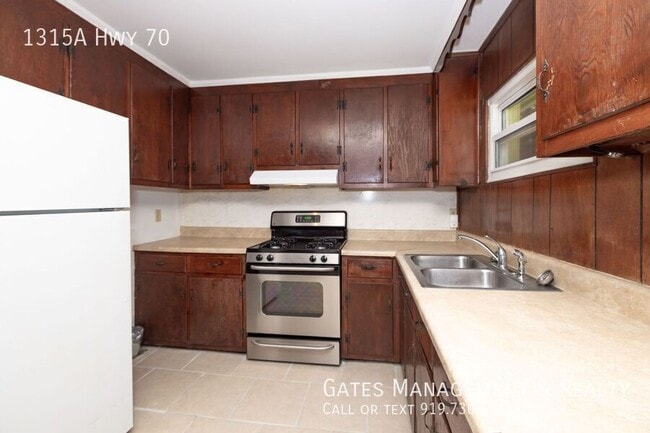 Building Photo - 1315 B US-70