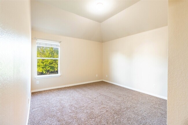 Building Photo - 7220 Petersburg Dr