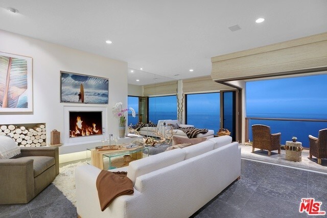 Building Photo - 22630 Pacific Coast Hwy