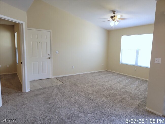 Building Photo - 555 E Silverado Ranch Blvd
