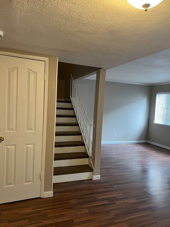 Building Photo - Coming Soon, Beautiful Rancho Cordova Cond...
