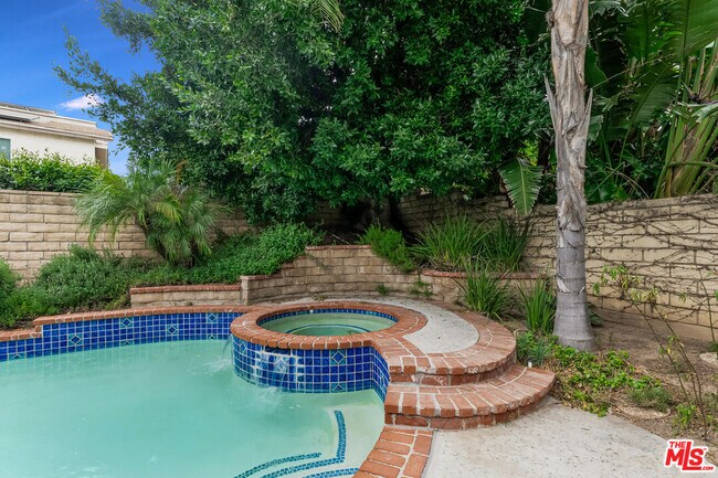 Building Photo - 11040 Salt Lake Ave