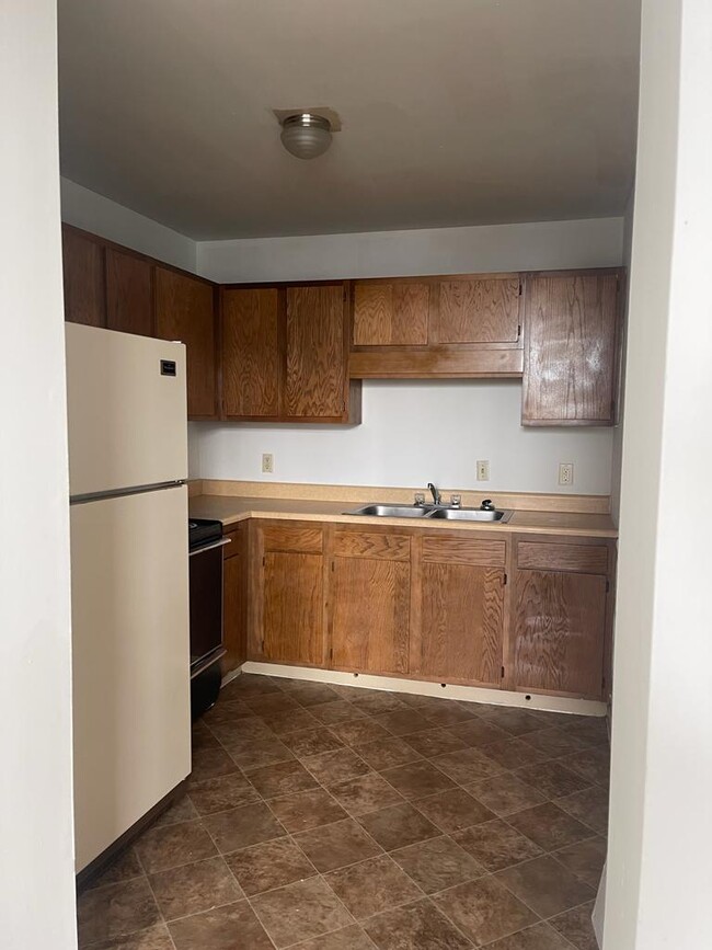 Building Photo - 502 Walnut St