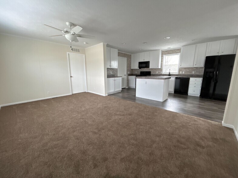 Building Photo - 317 Autumn Park Dr