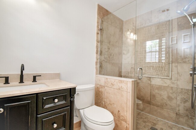 Building Photo - 4003 Perry Knoll Ct