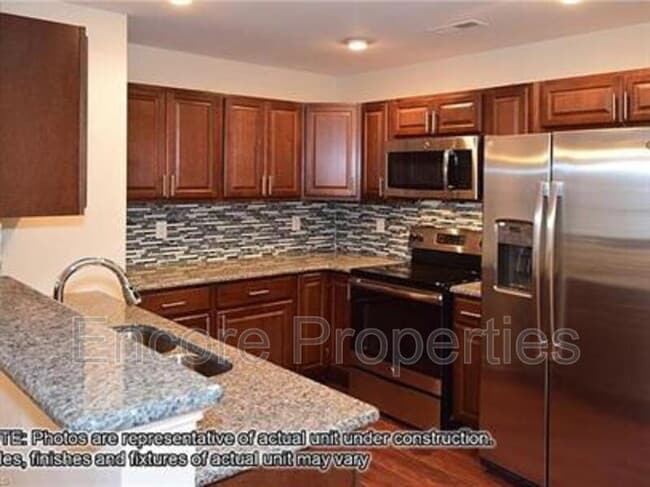 Building Photo - 2608 Pennoak Way