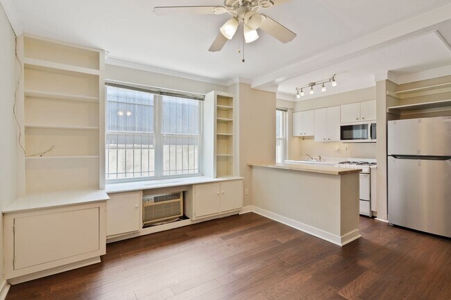 Building Photo - NEWLY RENOVATED West End/Dupont Efficiency!