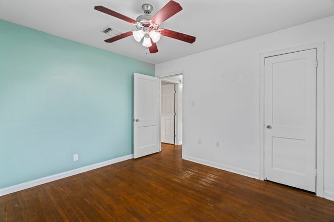 Building Photo - 7511 Magnolia St