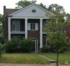 Building Photo - 4752 Reading Rd