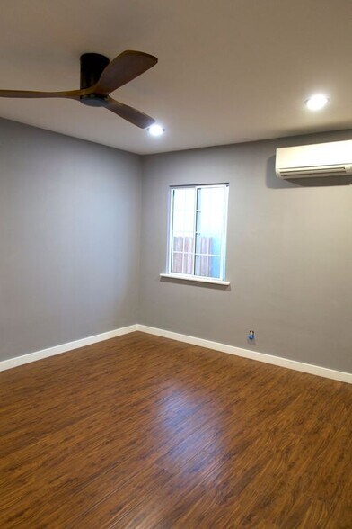 Building Photo - 3547 E Green St