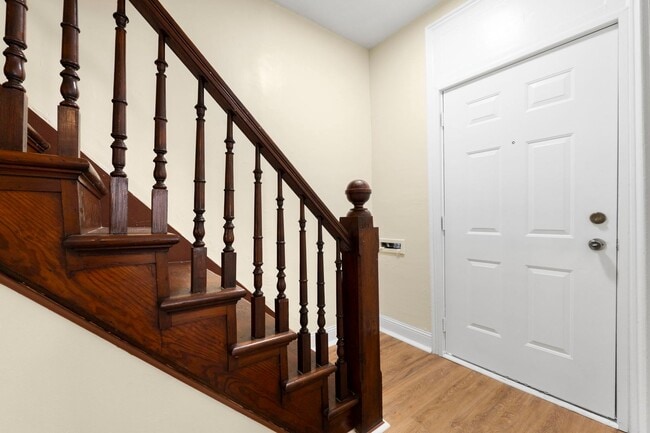 Building Photo - Two bedroom available for a move in right ...
