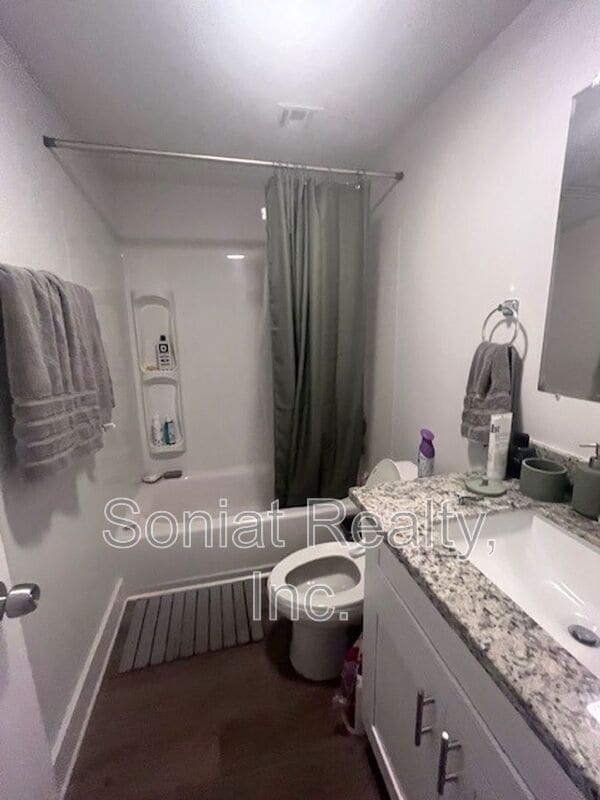 Building Photo - 3302 Nashville Ave