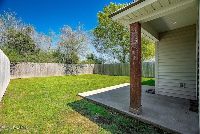 Building Photo - 319 Harvest Ln