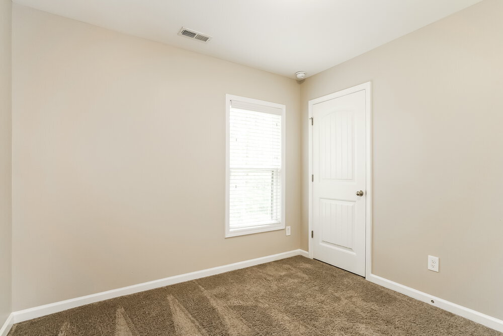 Building Photo - 105 Oakdale Ave