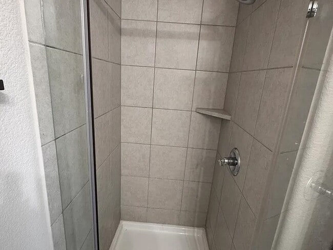 Building Photo - 1001 Coconut Cove