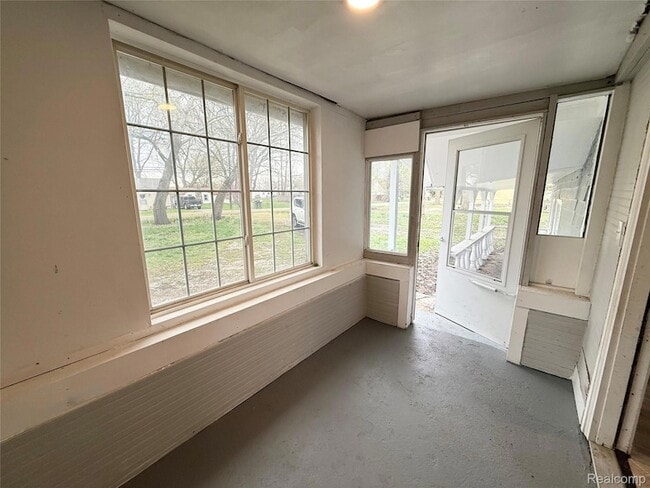 Building Photo - 20500 McKishnie St