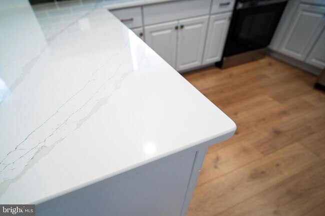 Building Photo - 218 Holly Ave