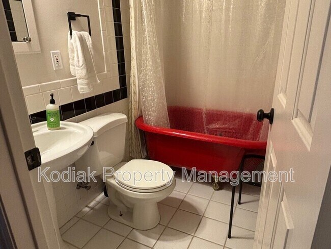 Building Photo - 547 E 3665 S