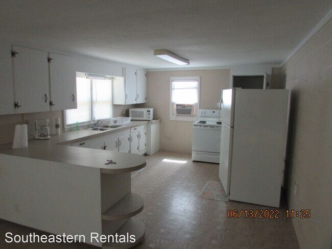 Building Photo - 2 br, 1 bath House - 2420 Pipkin Rd