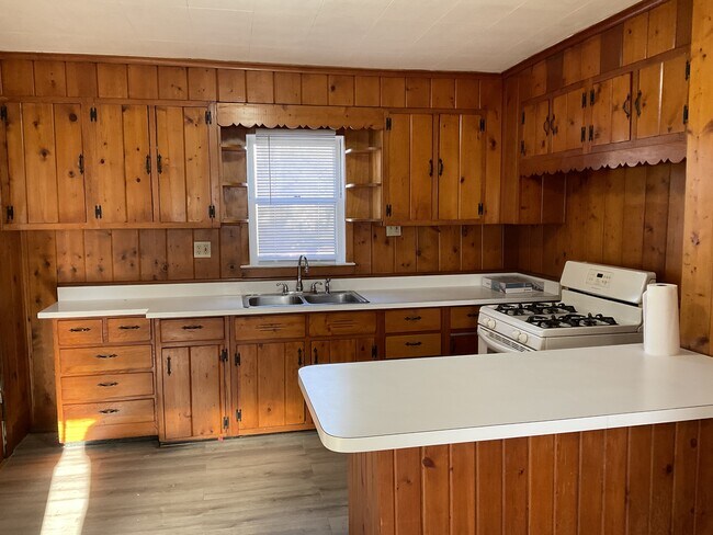 Building Photo - 2206 Brown St