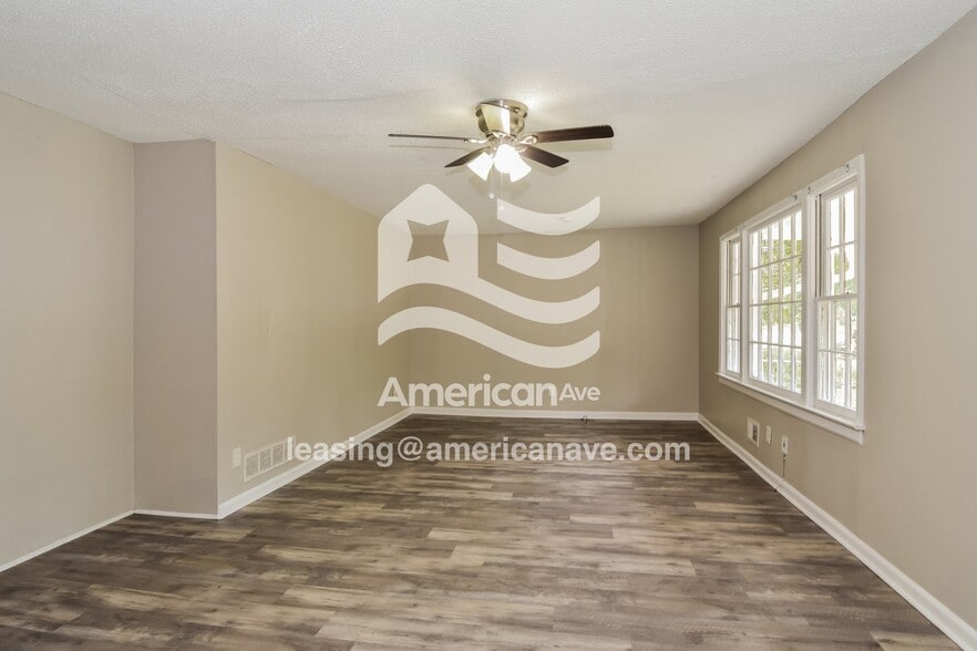 Building Photo - 4030 Maurice St