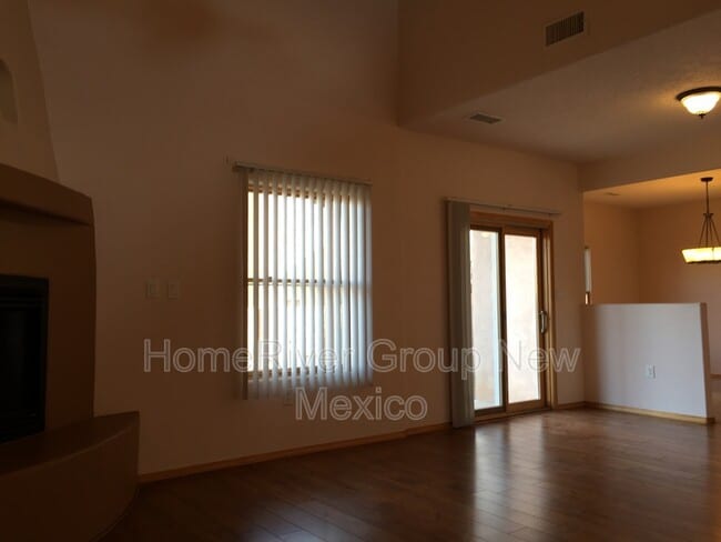 Building Photo - 828 Kipuka Dr NW