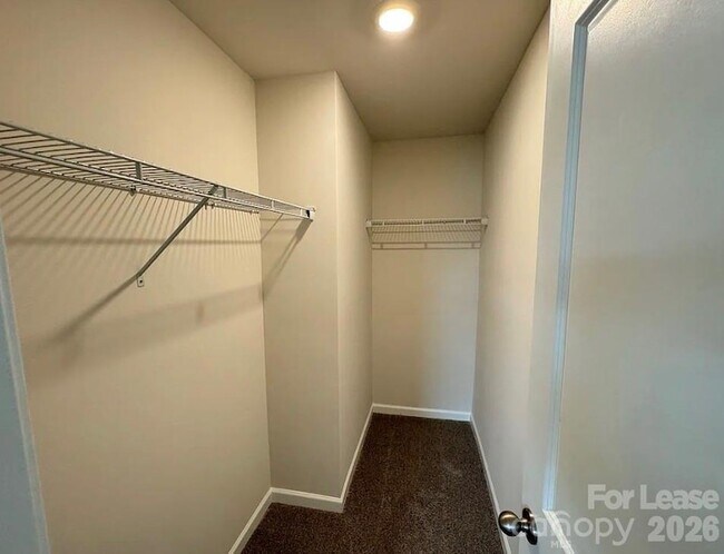 Building Photo - 1830 Vanderlyn St