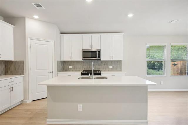 Building Photo - 936 Linden Ct