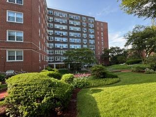 Building Photo - 164-20 Highland Ave