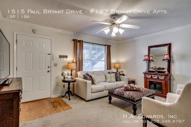 Building Photo - 1515 Paul Bryant Dr