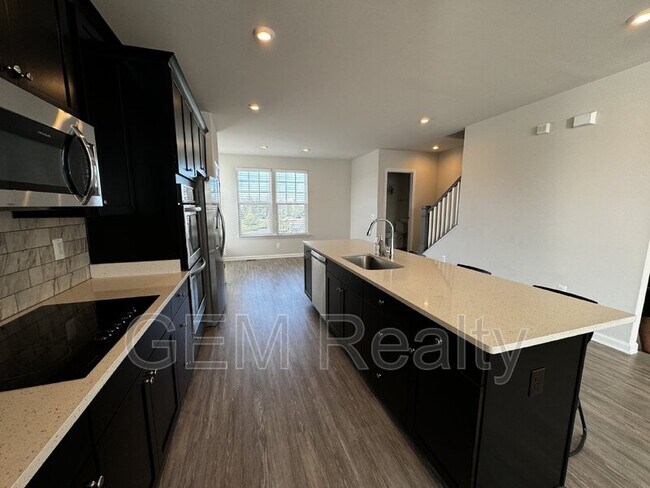 Building Photo - 1853 Sag Harbor Ln