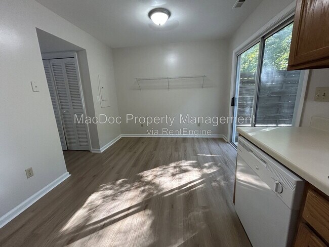 Building Photo - 16134 Clarence Ct
