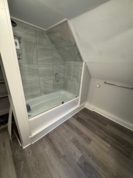 Building Photo - 177 Saint John St